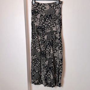 Stretchy maxi skirt with 2 slits